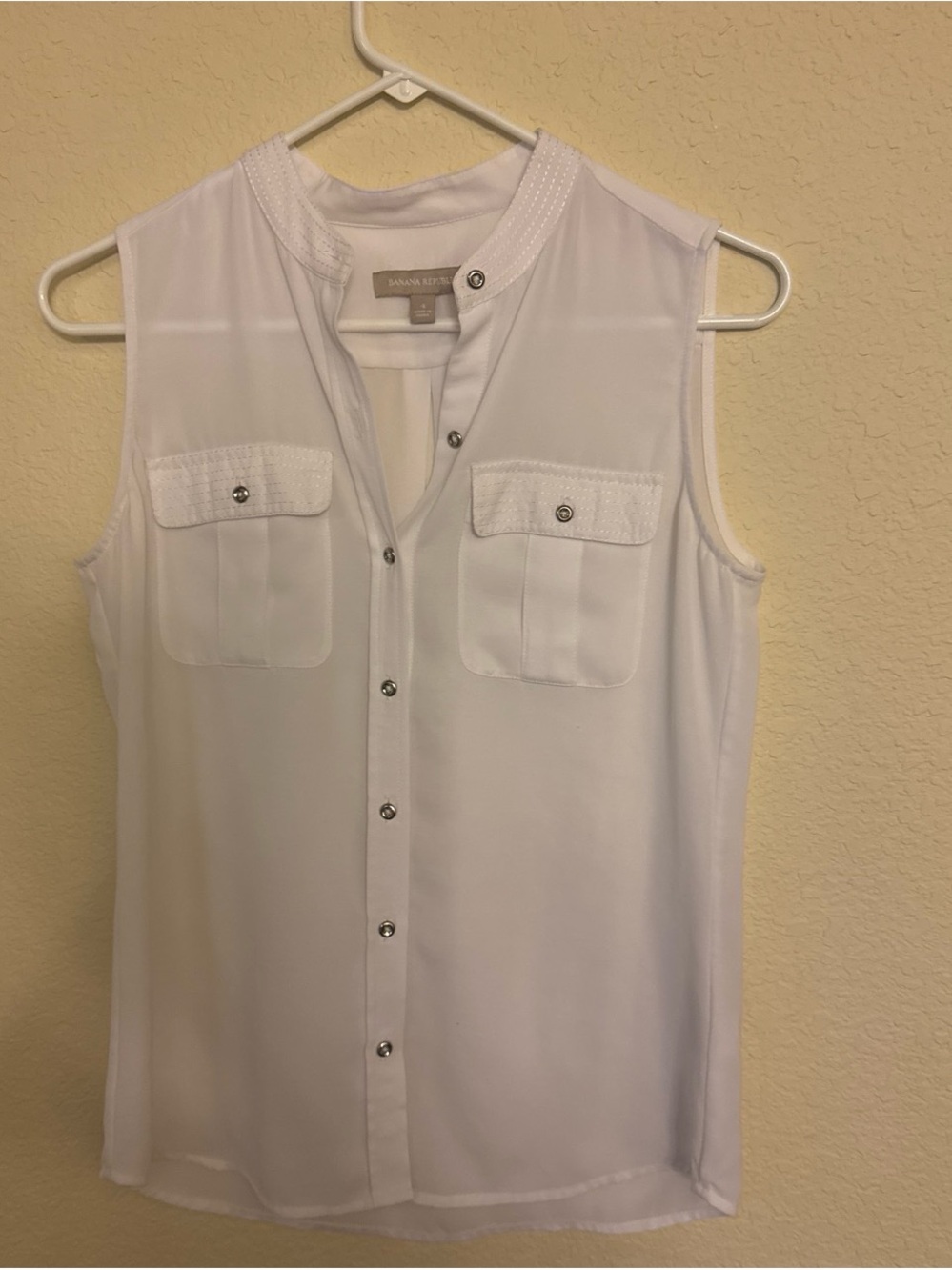 Banana Republic White Sleeveless Button-Front Shell Top